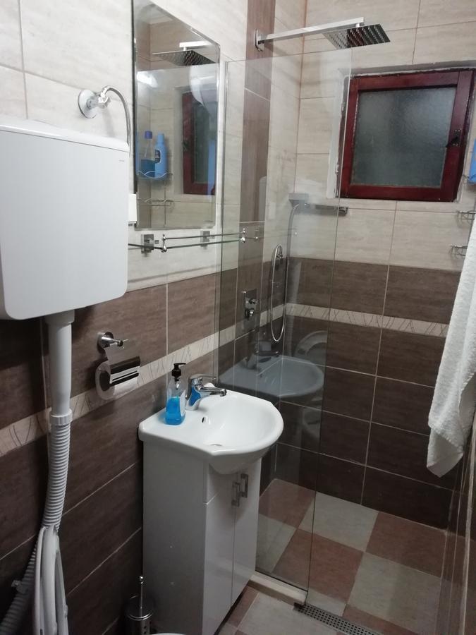 Apartman Holiday บุดวา ภายนอก รูปภาพ